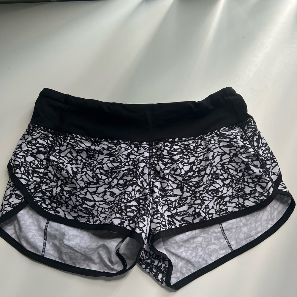 LULULEMON Speed Up Shorts 2.5” - Picture 2 of 4